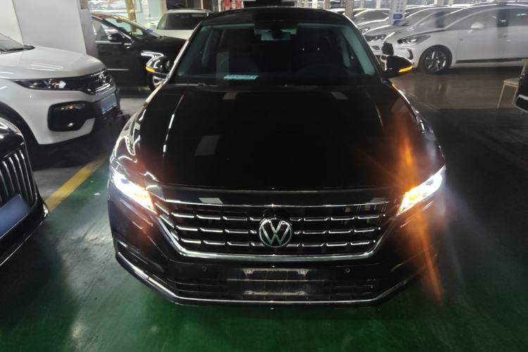 Used Volkswagen Passat 2021 330TSI Elite Edition Front