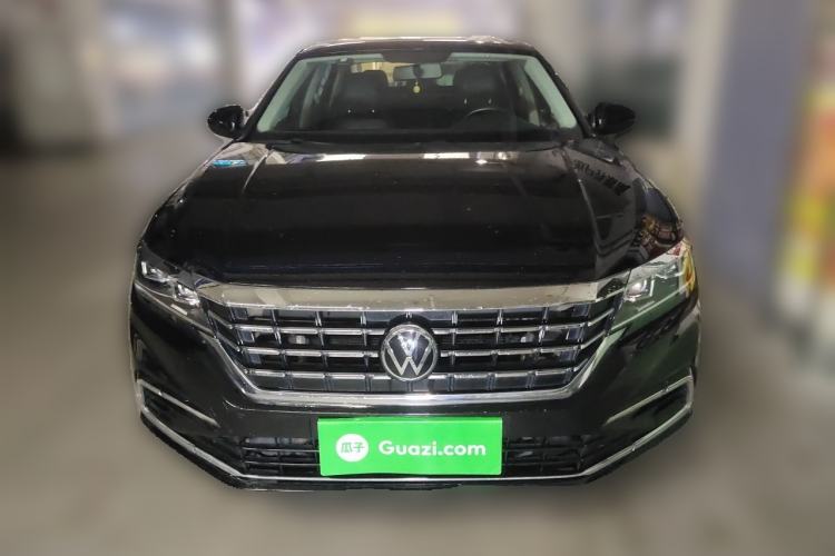 Used Volkswagen Passat  Front