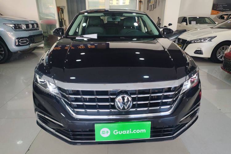Used Volkswagen Passat 2021 330TSI Luxury Edition Front