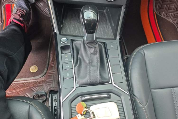 Used Volkswagen Passat 2021 280TSI Business Edition Gear Lever