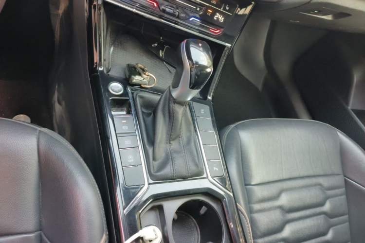 Used Volkswagen Passat 2021 330TSI Elite Edition Gear Lever