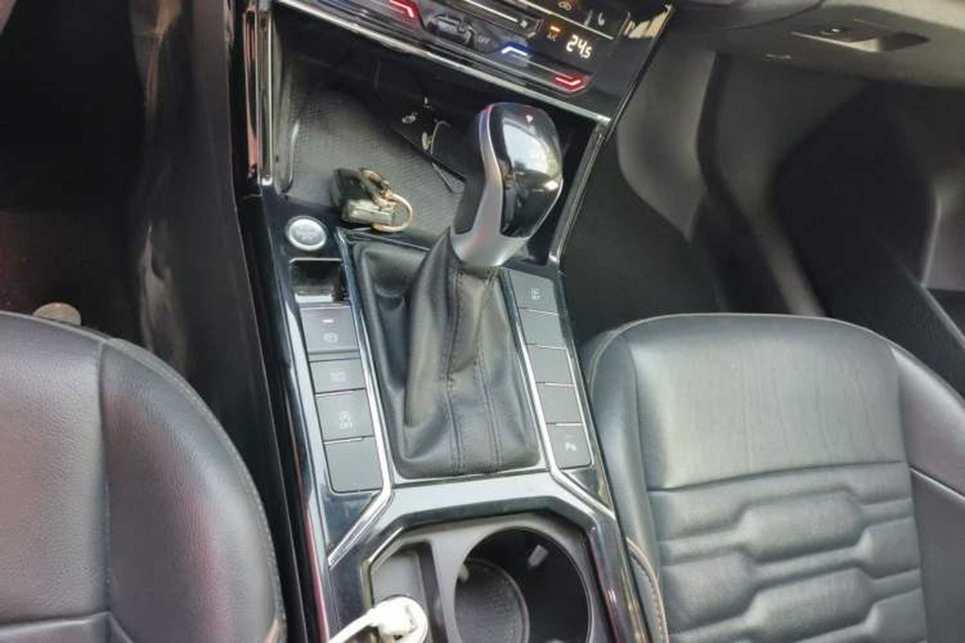 Used Volkswagen Passat 2021 330TSI Elite Edition Gear Lever