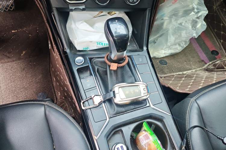 Used Volkswagen Passat 2021 280TSI Business Edition Gear Lever