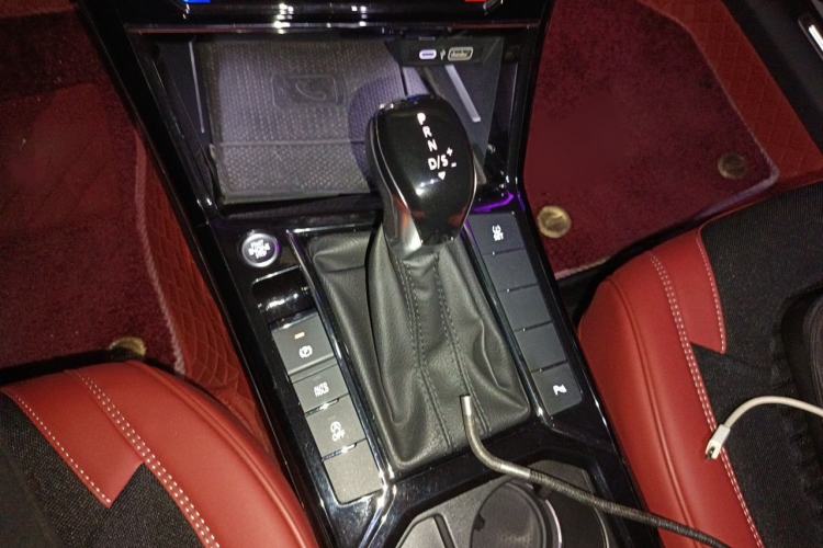 Used Volkswagen Passat 2021 330TSI Luxury Edition Gear Lever