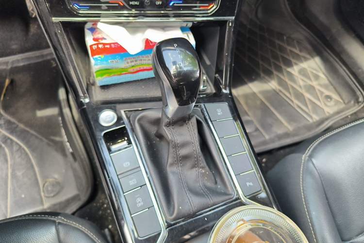 Used Volkswagen Passat 2021 280TSI Elite Edition Gear Lever