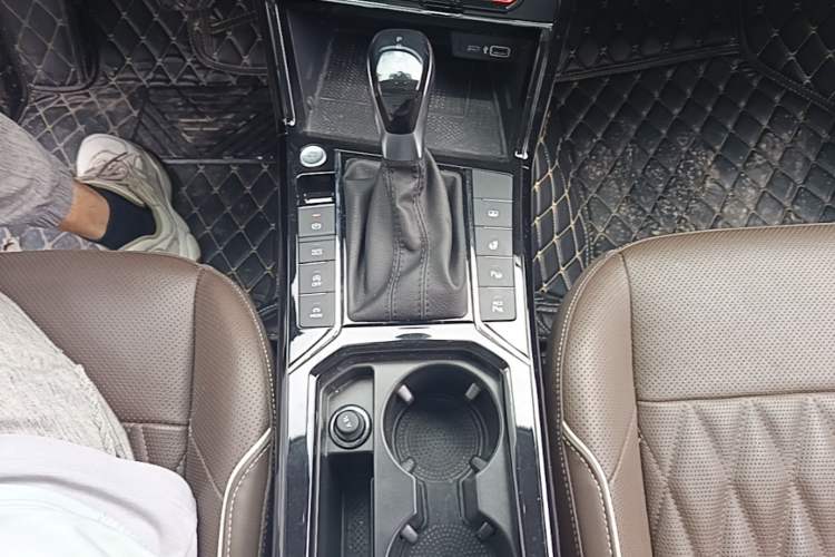 Used Volkswagen Passat 2021 380TSI Flagship Edition Gear Lever