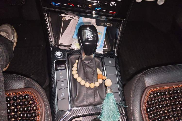 Used Volkswagen Passat 2021 330TSI Luxury Edition Gear Lever
