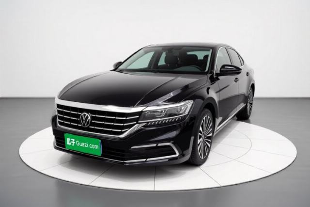 Ojetý Volkswagen Passat 2021 330TSI Luxury Edition