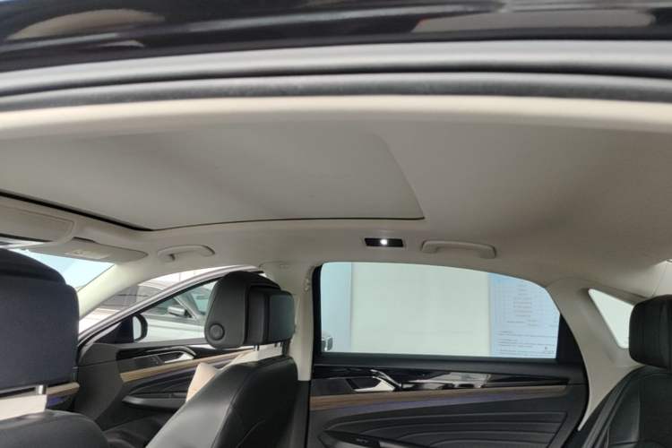 Used Volkswagen Passat 2021 330TSI Elite Edition Headliner