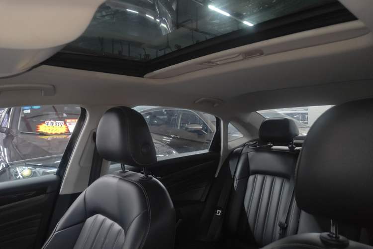 Used Volkswagen Passat 2021 280TSI Business Edition Headliner
