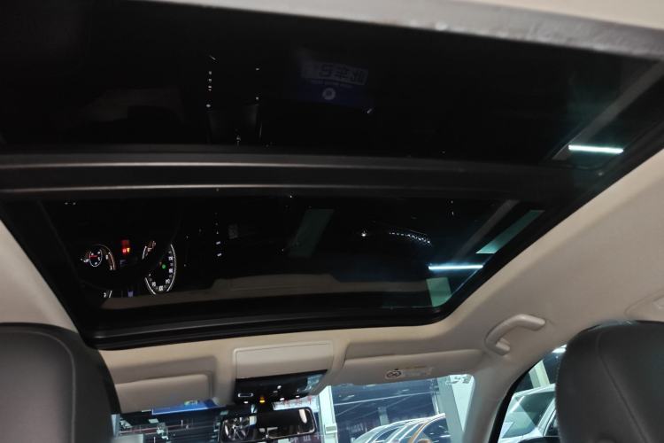 Used Volkswagen Passat 2021 330TSI Elite Edition Headliner