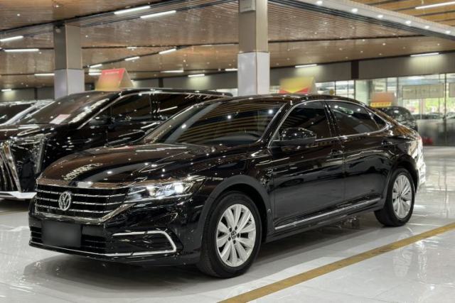 Ojetý Volkswagen Passat 2021 280TSI Elite Edition