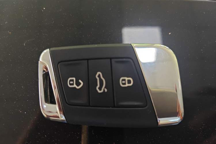 Used Volkswagen Passat 2021 330TSI Elite Edition Interior 1