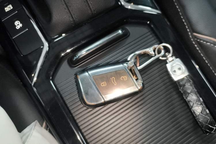 Used Volkswagen Passat 2021 330TSI Elite Edition Interior 1