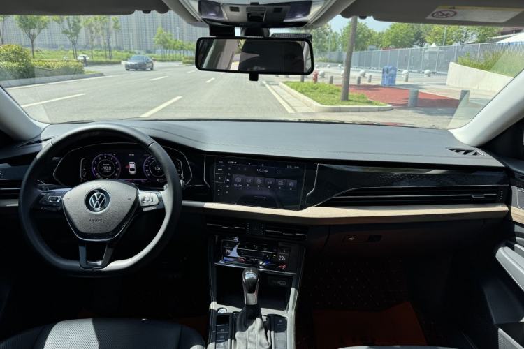 Used Volkswagen Passat 2021 380TSI Luxury Edition Interior 2