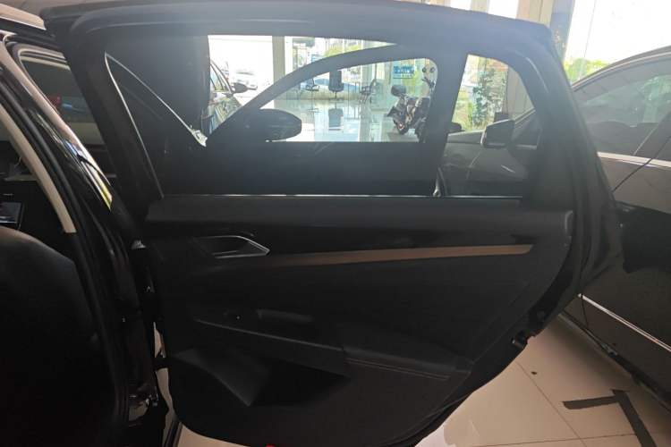 Used Volkswagen Passat 2021 330TSI Elite Edition Interior 3