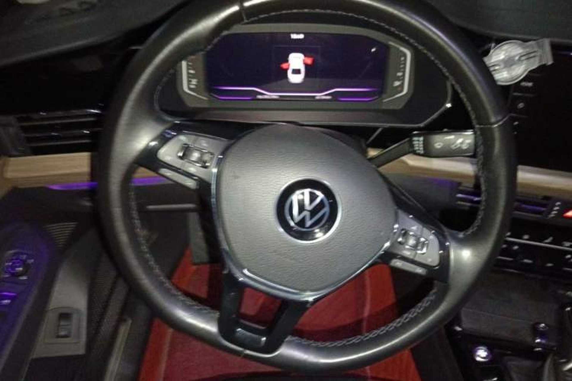 Used Volkswagen Passat 2021 330TSI Luxury Edition Interior 3