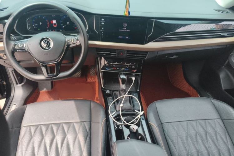 Used Volkswagen Passat 2021 330TSI Luxury Edition Interior 4