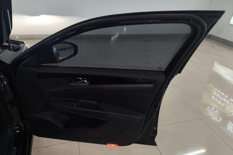 Used Volkswagen Passat 2021 330TSI Elite Edition Interior 5