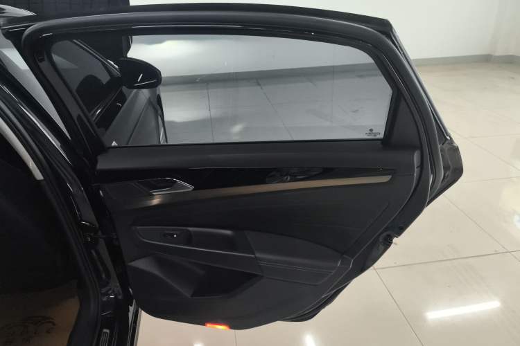 Used Volkswagen Passat 2021 330TSI Elite Edition Interior 6
