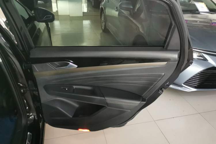 Used Volkswagen Passat 2021 330TSI Elite Edition Interior 6