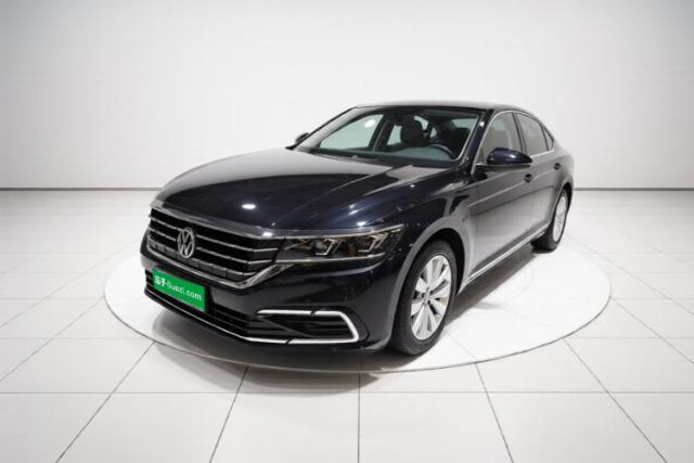 Ojetý Volkswagen Passat 2021 330TSI Elite Edition