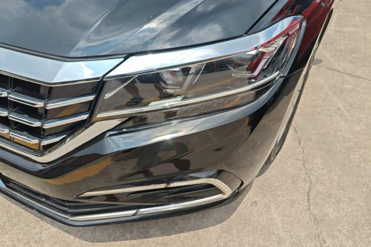 Used Volkswagen Passat 2021 280TSI Business Edition Left Front Headlight