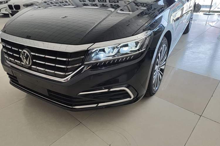 Used Volkswagen Passat 2021 330TSI Luxury Edition Left Front Headlight