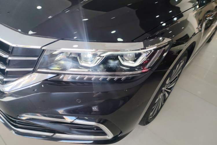 Used Volkswagen Passat 2021 330TSI Luxury Edition Left Front Headlight