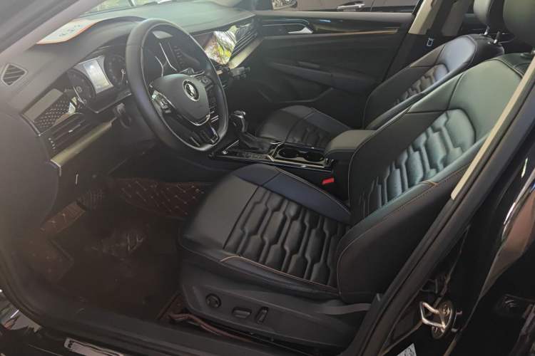 Used Volkswagen Passat 2021 330TSI Elite Edition Left Front Seat