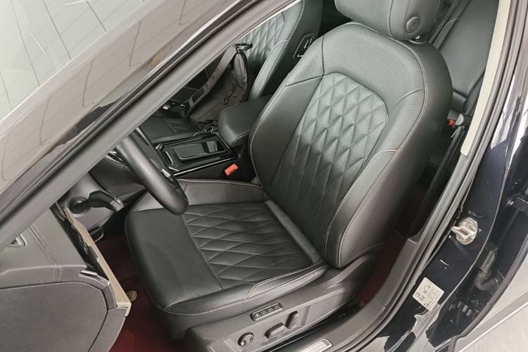Used Volkswagen Passat 2021 330TSI Luxury Edition Left Front Seat