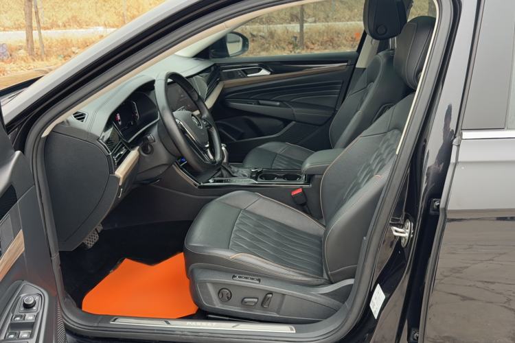 Used Volkswagen Passat 2021 330TSI Luxury Edition Left Front Seat