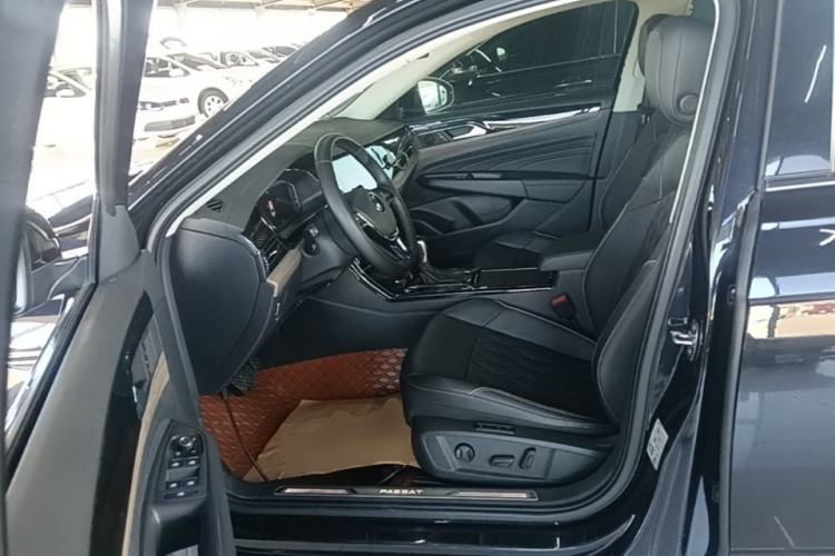 Used Volkswagen Passat 2021 330TSI Luxury Edition Left Front Seat