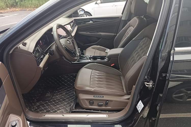 Used Volkswagen Passat 2021 380TSI Flagship Edition Left Front Seat