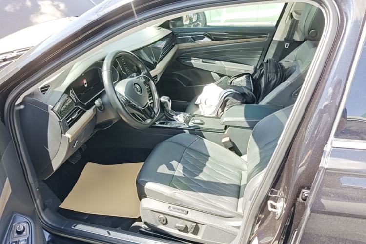 Used Volkswagen Passat 2021 330TSI Luxury Edition Left Front Seat