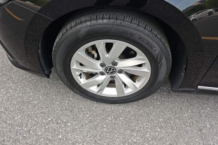 Used Volkswagen Passat 2021 280TSI Business Edition Left Front Wheel Hub