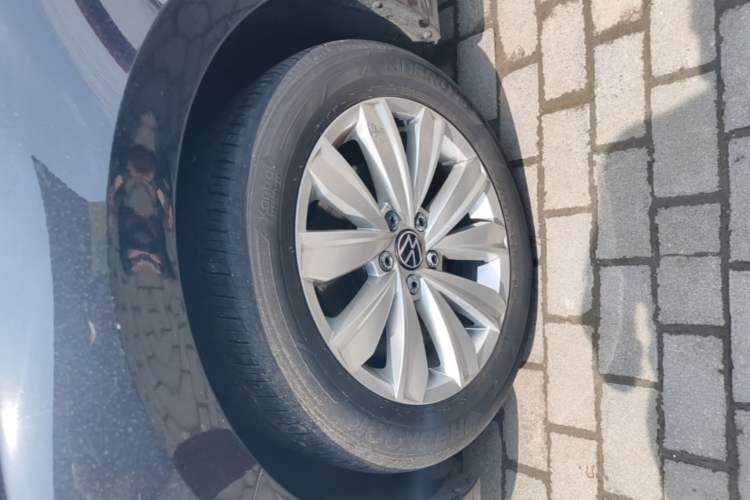 Used Volkswagen Passat 2021 330TSI Elite Edition Left Front Wheel Hub