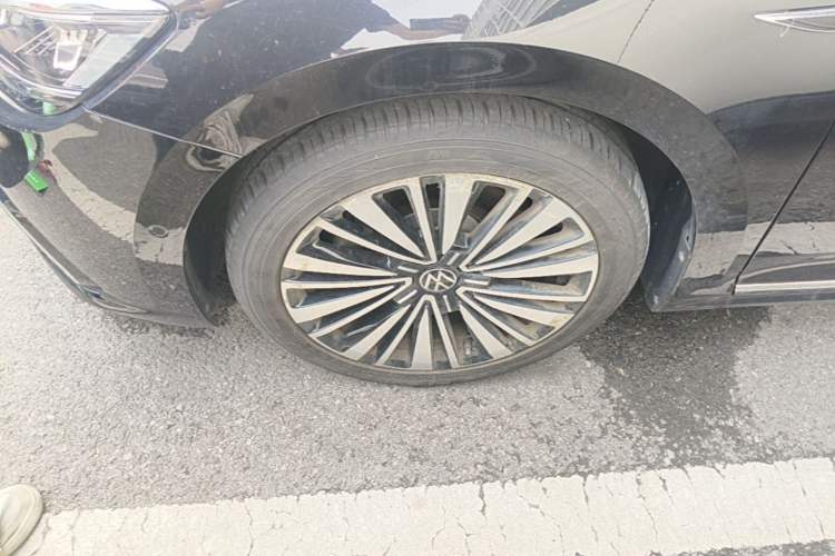 Used Volkswagen Passat 2021 380TSI Flagship Edition Left Front Wheel Hub
