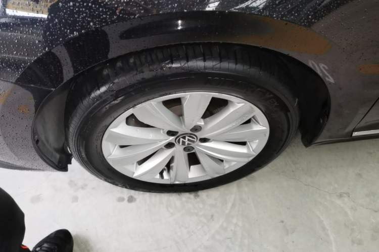 Used Volkswagen Passat 2021 330TSI Elite Edition Left Front Wheel Hub