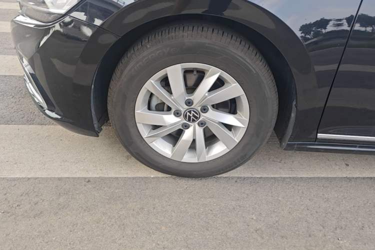 Used Volkswagen Passat 2021 280TSI Business Edition Left Front Wheel Hub