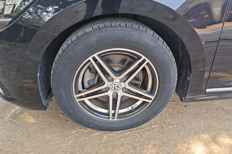 Used Volkswagen Passat 2021 280TSI Business Edition Left Front Wheel Hub