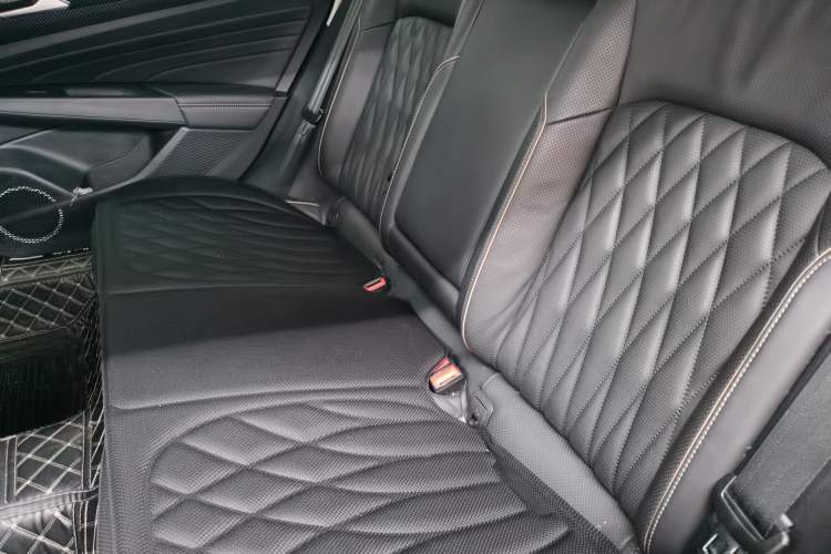 Used Volkswagen Passat 2021 330TSI Luxury Edition Left Rear Seat