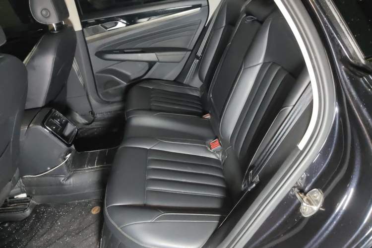 Used Volkswagen Passat  Left Rear Seat