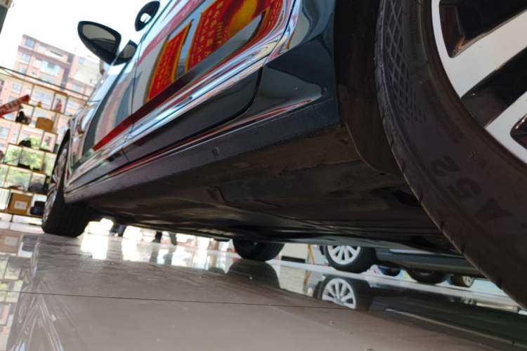 Used Volkswagen Passat 2021 380TSI Luxury Edition Left Side Sill