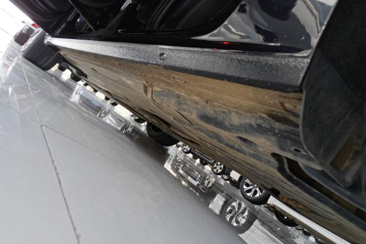 Used Volkswagen Passat 2021 330TSI Luxury Edition Left Side Sill
