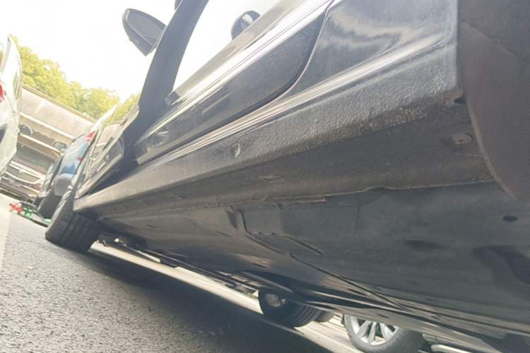 Used Volkswagen Passat 2021 380TSI Flagship Edition Left Side Sill