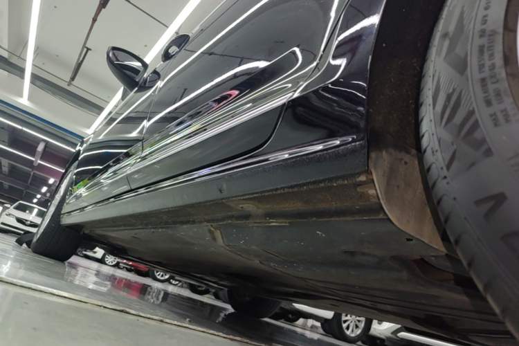 Used Volkswagen Passat 2021 330TSI Elite Edition Left Side Sill