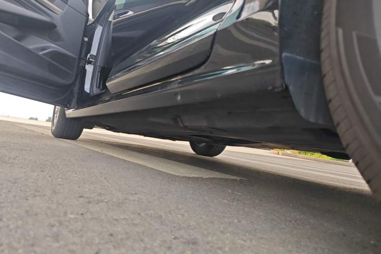 Used Volkswagen Passat 2021 280TSI Business Edition Left Side Sill