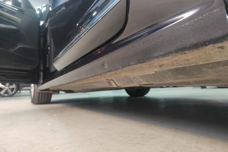 Used Volkswagen Passat 2021 280TSI Elite Edition Left Side Sill