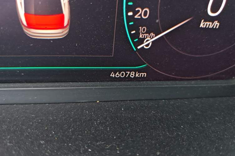 Used Volkswagen Passat 2021 330TSI Luxury Edition Odometer Close Up
